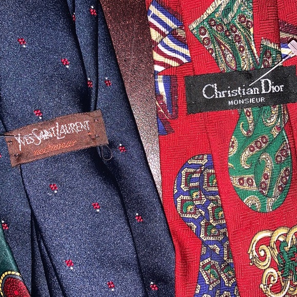 9designer ties…NOT THE PRICE Will post additional photos upon request🥳🥳❌ - Picture 5 of 6